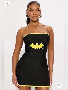 Fashion Nova Gotham Batgirl Costume & Earrings Set NWT🦇